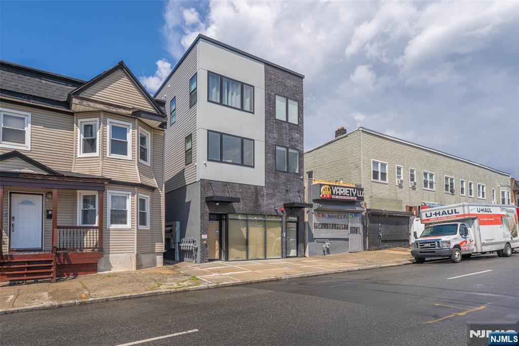 549 Orange Avenue,Newark, NJ 07103