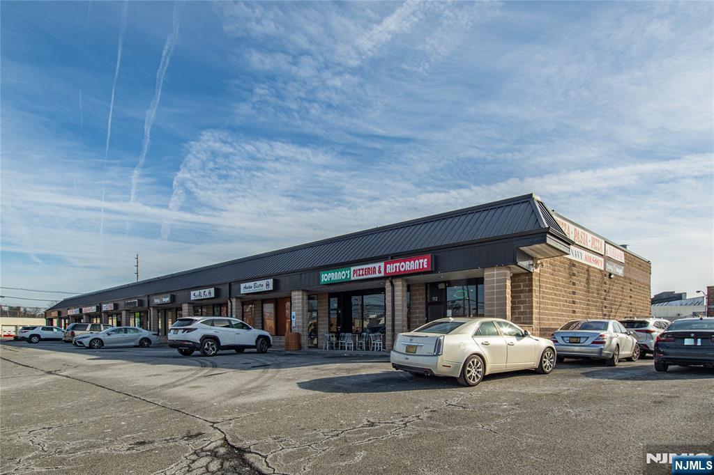 400 Minnisink Road,Totowa, NJ 07512