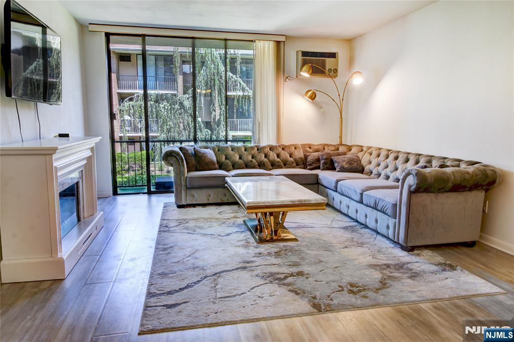 464 Liberty Street,Little Ferry, NJ 07643