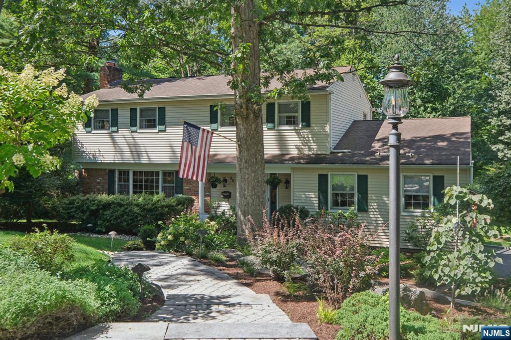96 Exeter Drive,Berkeley Heights, NJ 07922