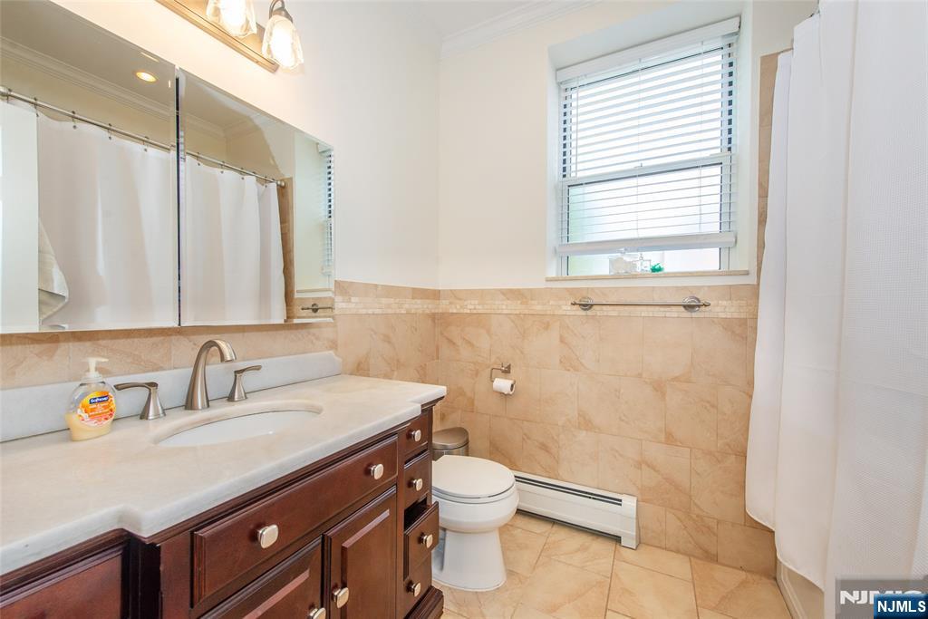 239 Desoto ,Cliffside Park, NJ 07010