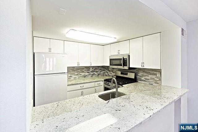 502A Thornton Court,Edgewater, NJ 07020