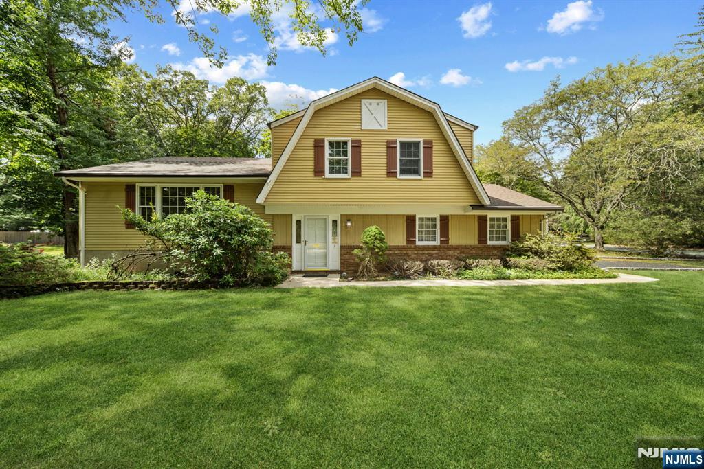 1 Heritage Court,Woodcliff Lake, NJ 07677