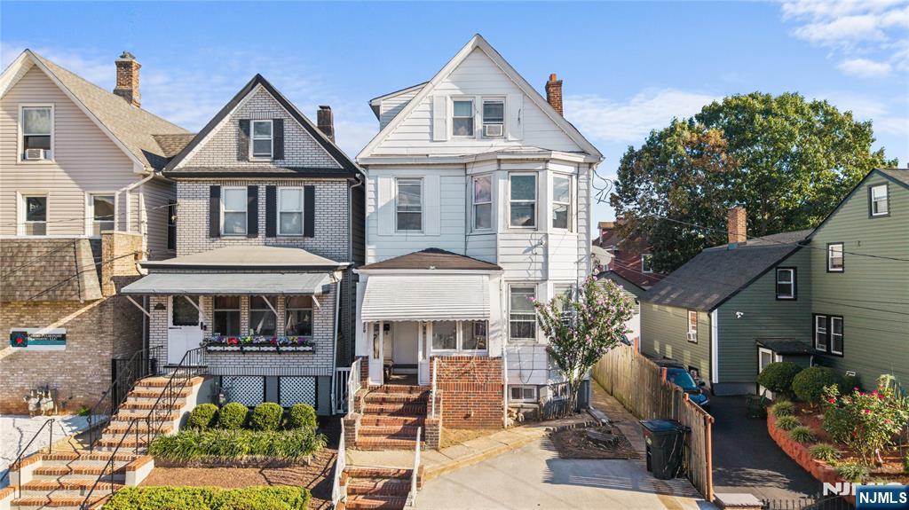220 Palmer Street,Elizabeth, NJ 07202