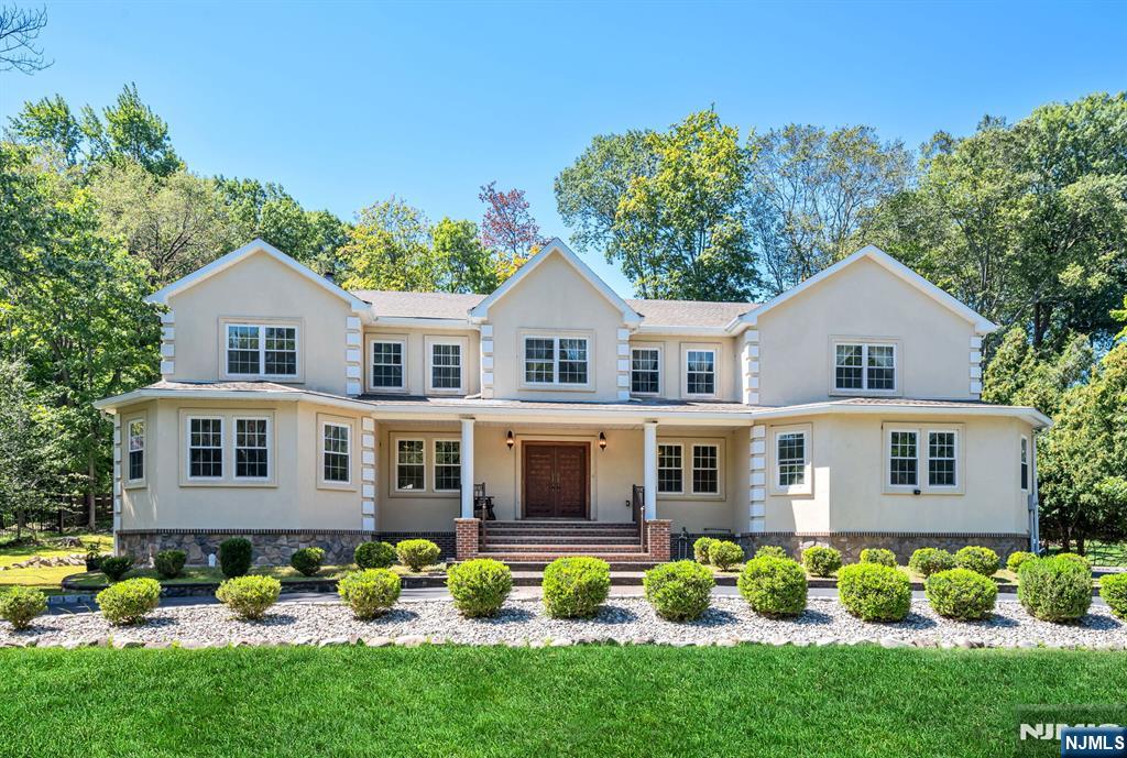 15 Tanglewood Hollow Road,Upper Saddle River, NJ 07458