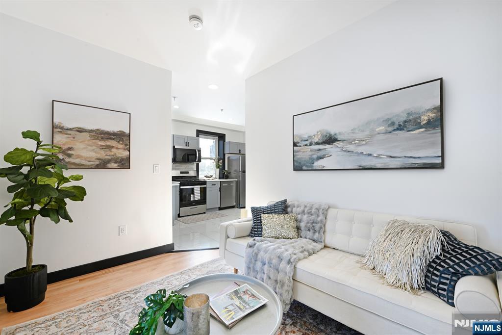 391 Central Avenue,Jersey City, NJ 07307