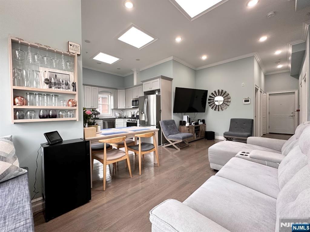 37 Spruce Street,Jersey City, NJ 07306