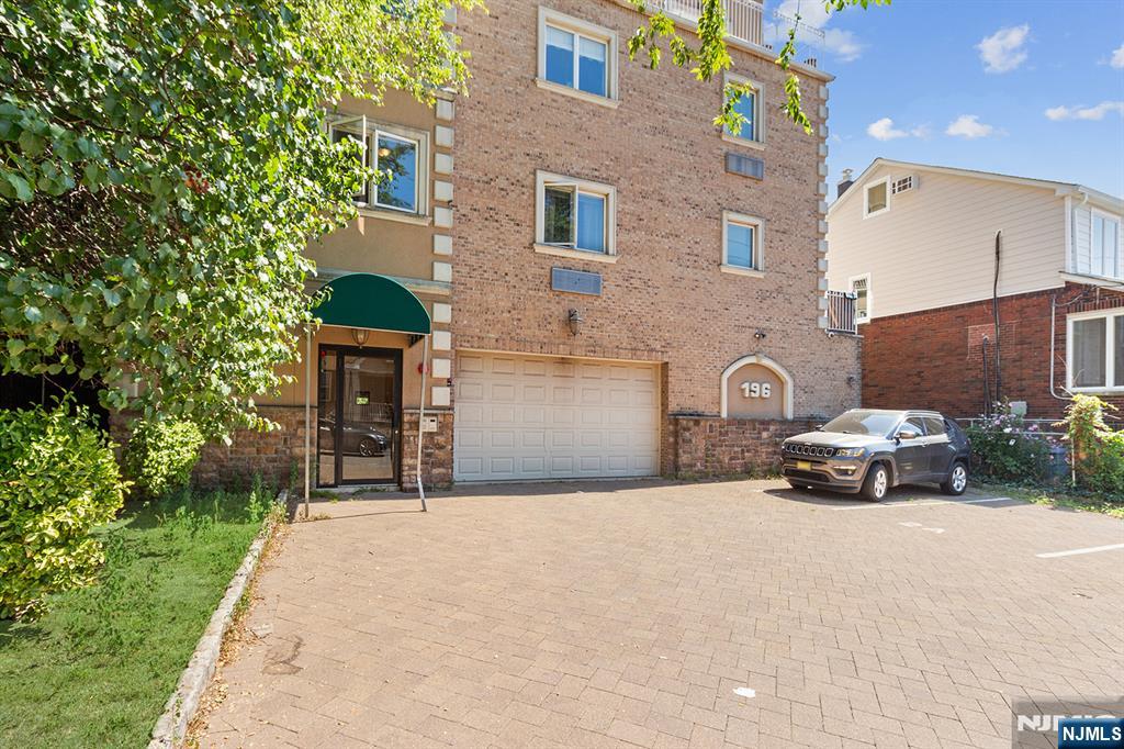 196 Cedar Street,Cliffside Park, NJ 07010