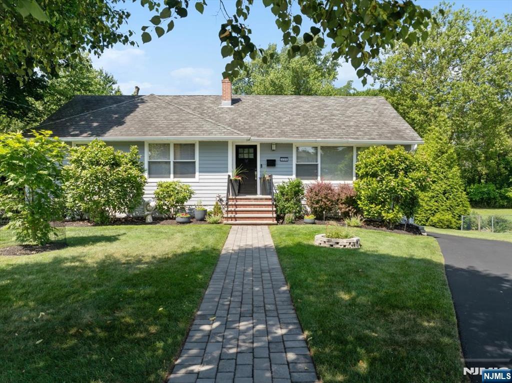 256 Stevens Court,New Milford, NJ 07646