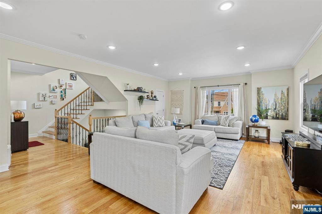 56 Kearney Street,Lyndhurst, NJ 07071