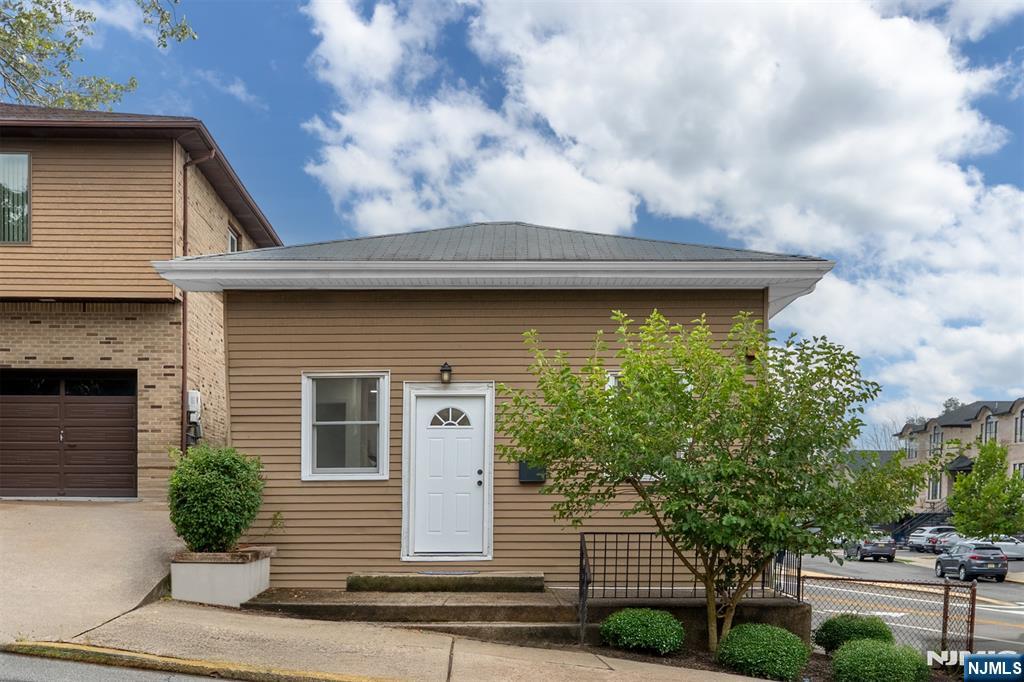 418 Brinkerhoff Avenue,Palisades Park, NJ 07650