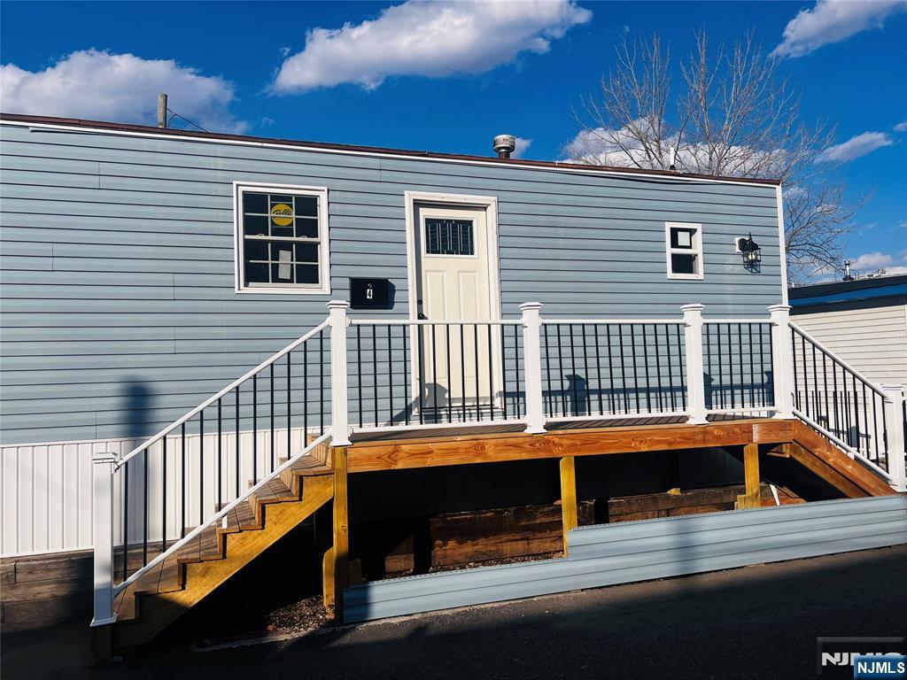 4 Metro Avenue,Moonachie, NJ 07074
