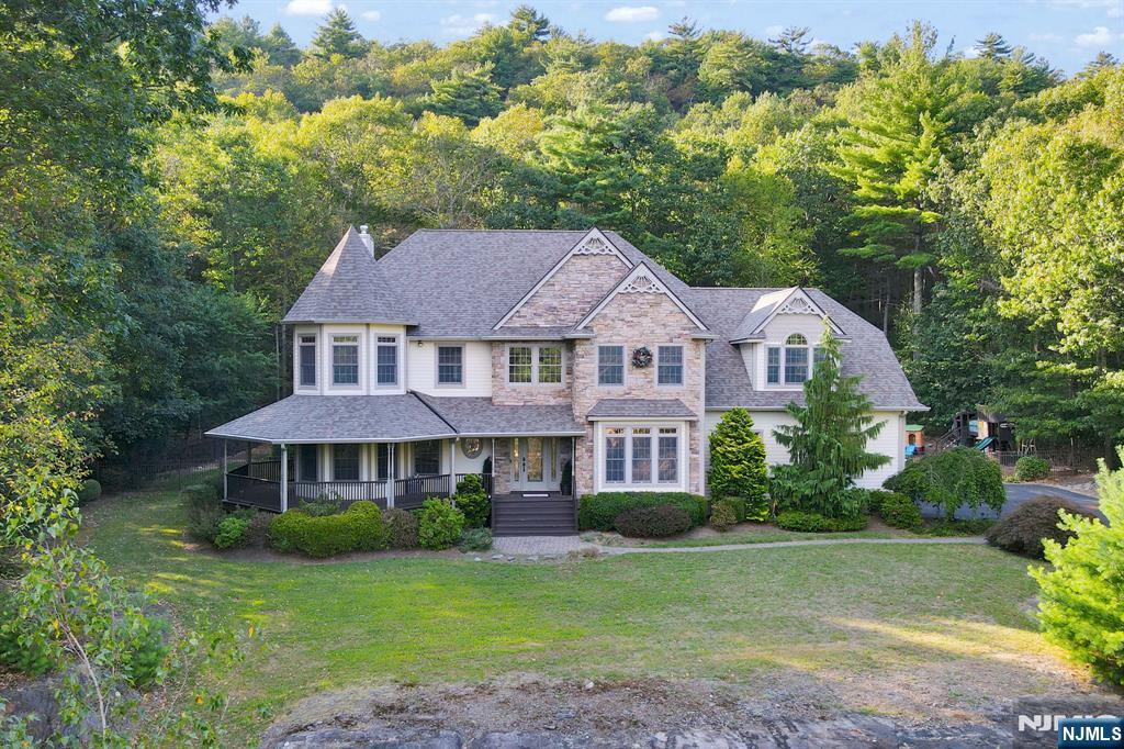 47 Christine Court,West Milford, NJ 07480