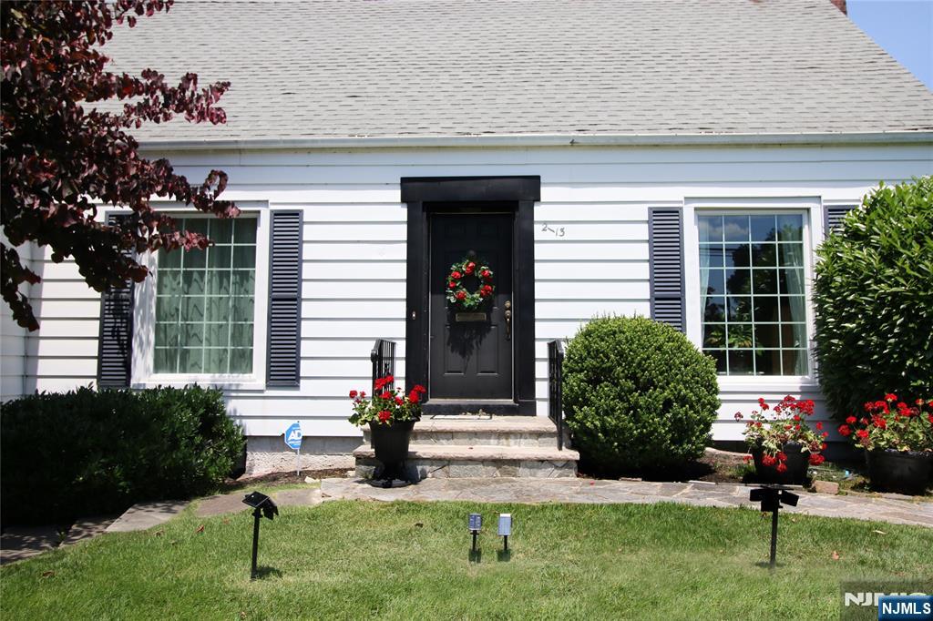 2-13 Morlot Avenue,Fair Lawn, NJ 07410