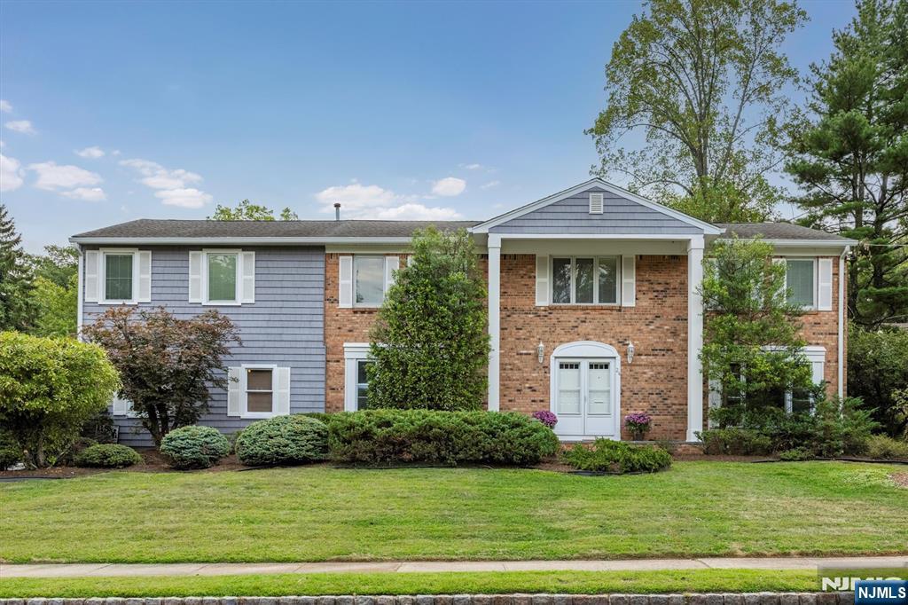 24 Oak Avenue,West Orange, NJ 07052