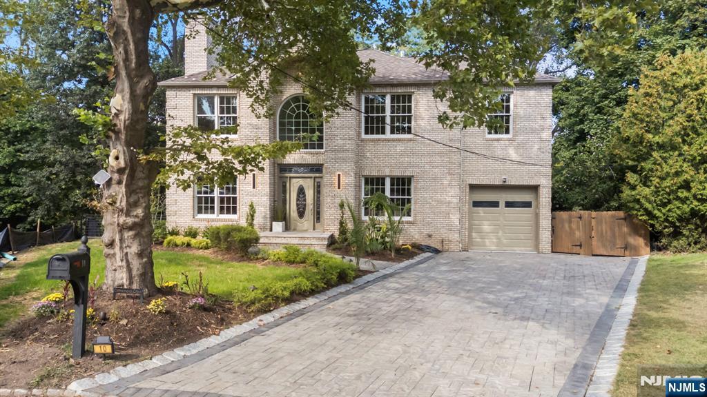 10 Elmwood Court,Livingston, NJ 07039