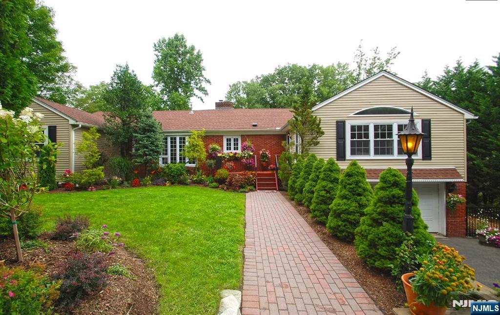 1144 High Mountain Road,North Haledon, NJ 07508