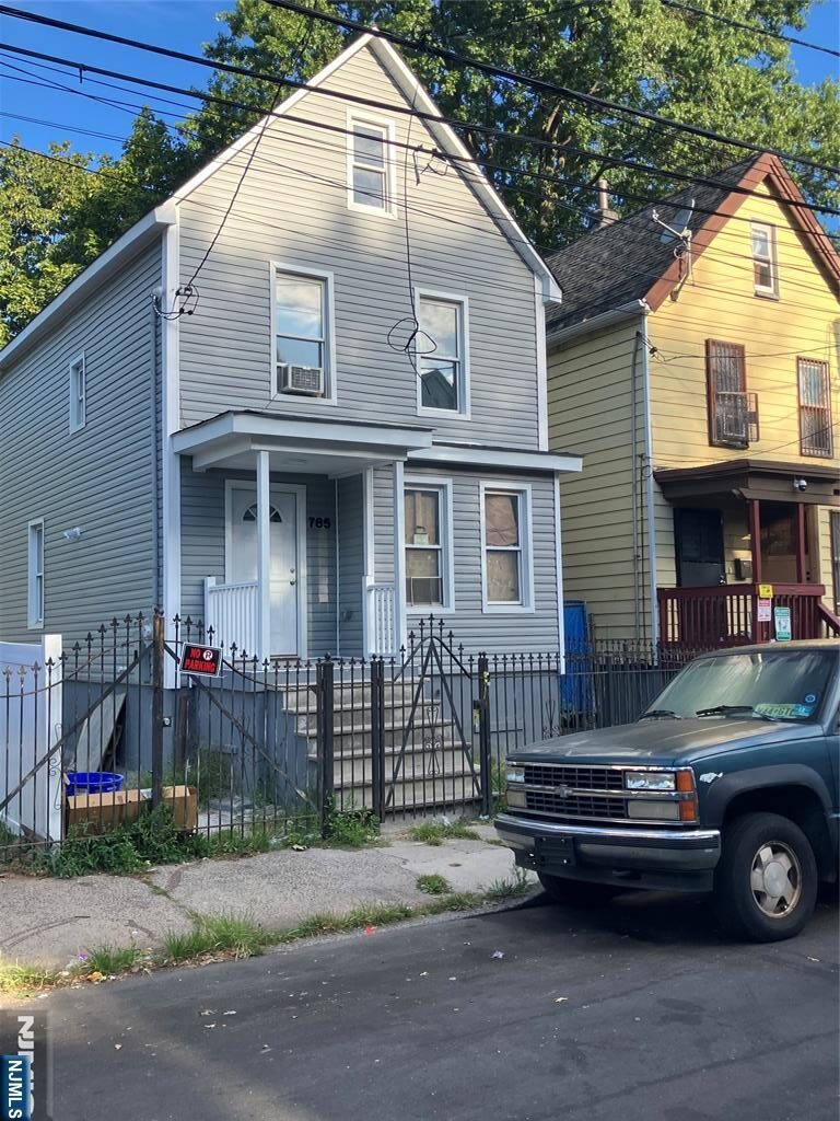 785 15th Street,Newark, NJ 07108