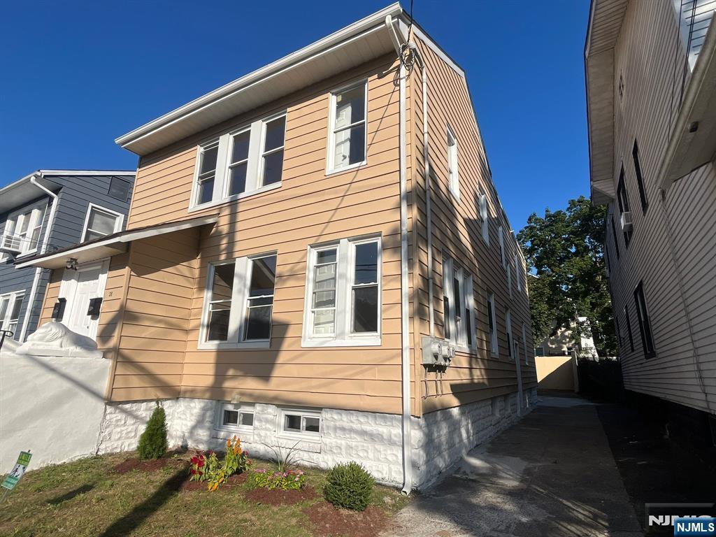 38 Grand Avenue,Newark, NJ 07106