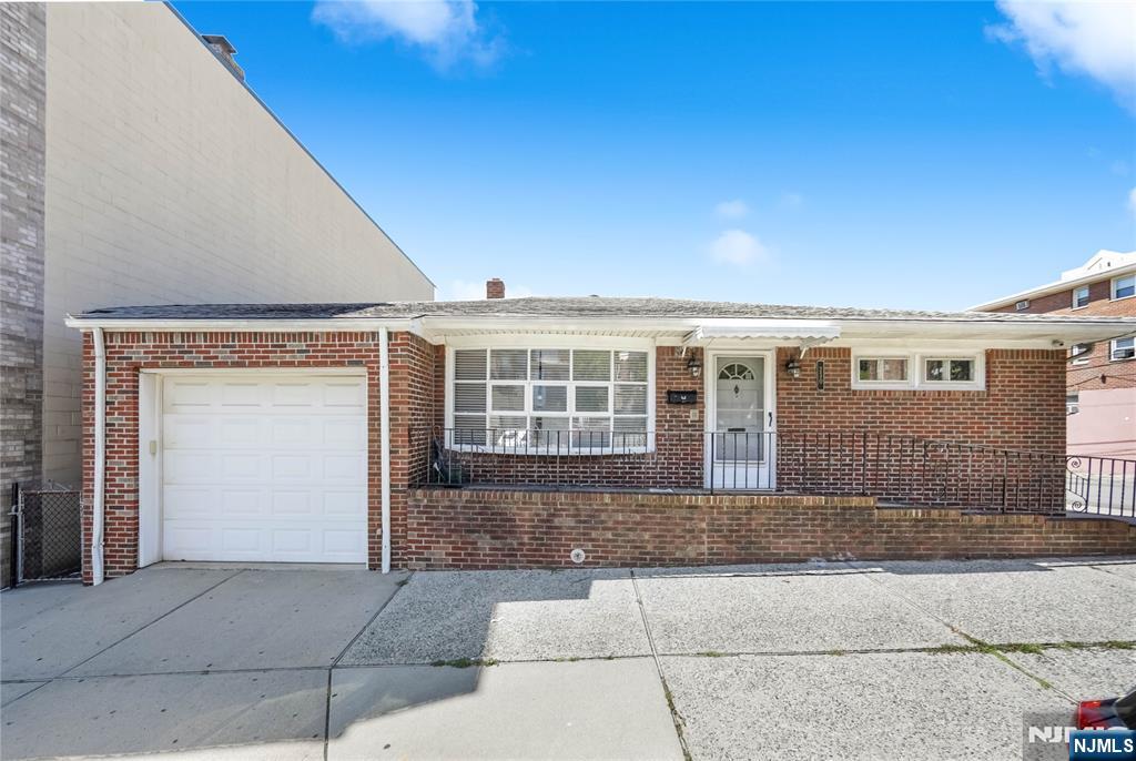 250 Cliff Street,Cliffside Park, NJ 07010