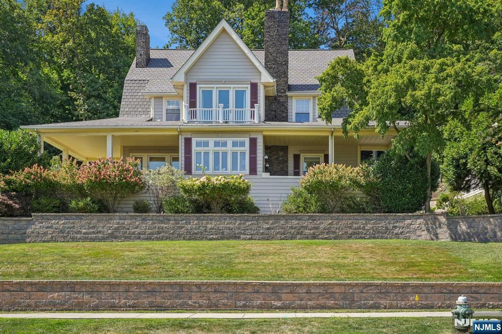 46 Lloyd Road,Montclair, NJ 07042