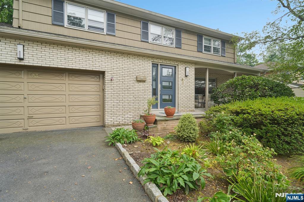 33 Macarthur Drive,Clifton, NJ 07013
