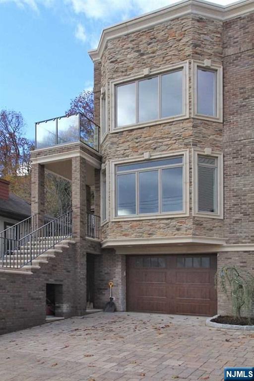 516 Undercliff Avenue,Edgewater, NJ 07020