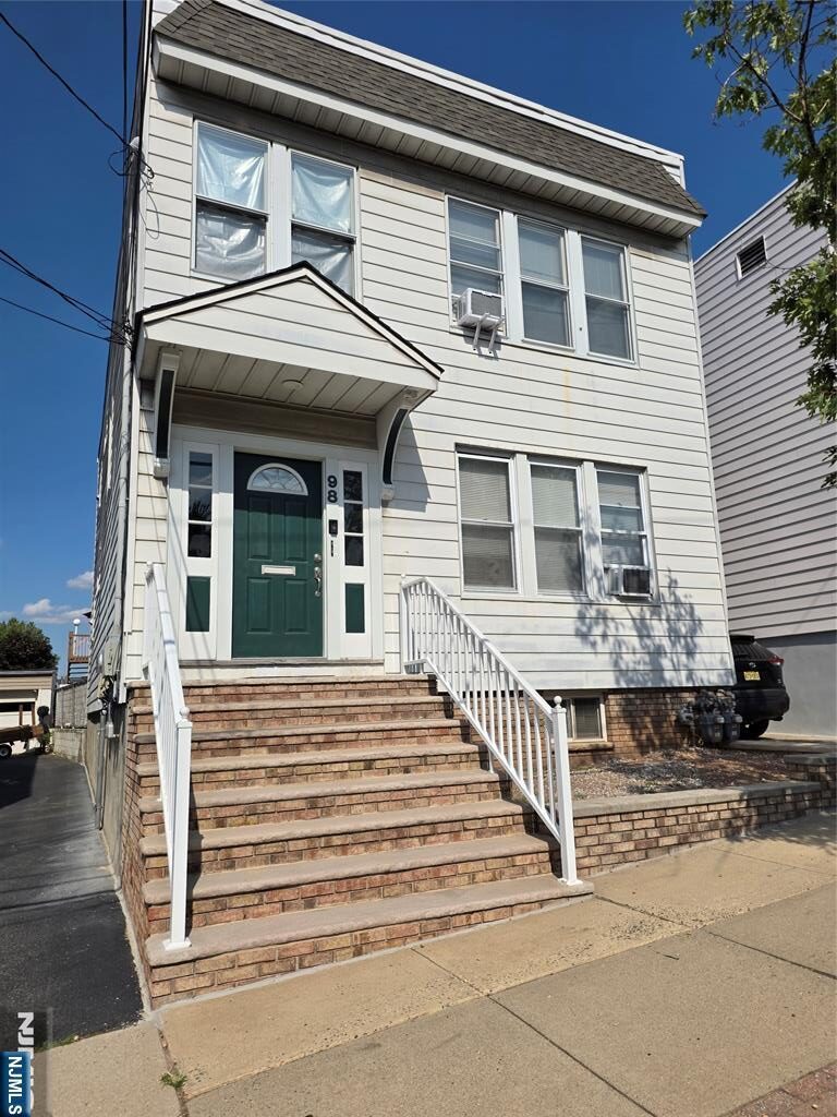 98 Arlington Boulevard,North Arlington, NJ 07031