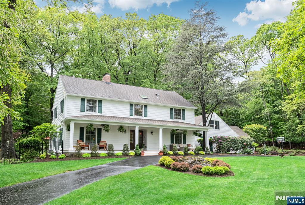 220 Ottowa Lane,Franklin Lakes, NJ 07417