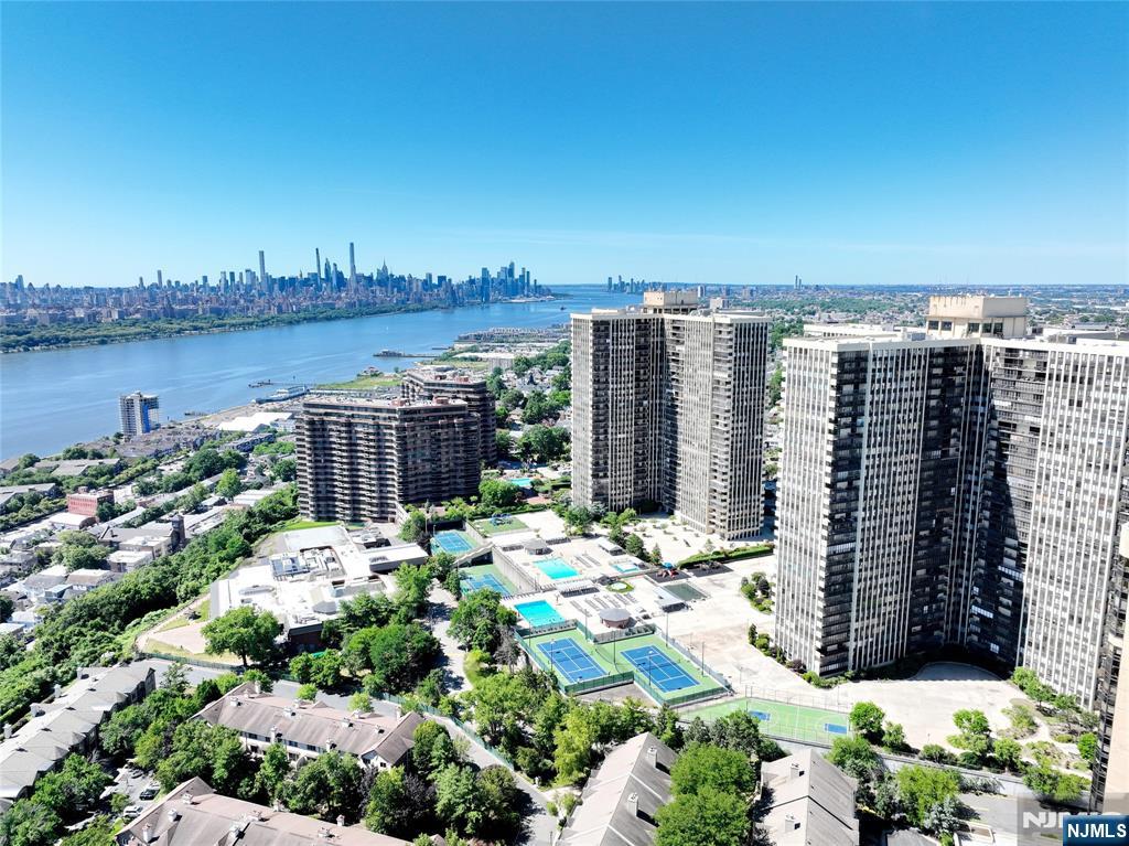 200 Winston Drive,Cliffside Park, NJ 07010