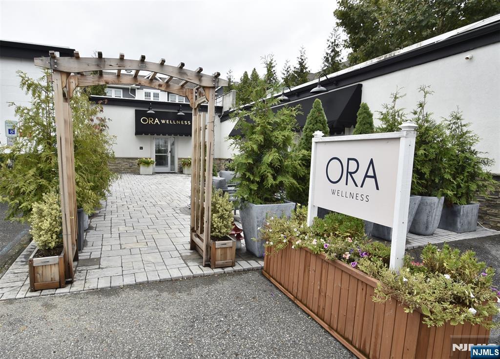 5 Atwood Avenue,Tenafly, NJ 07670