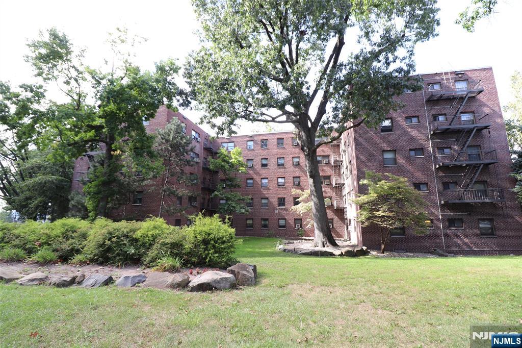 3071 Edwin ,Fort Lee, NJ 07024