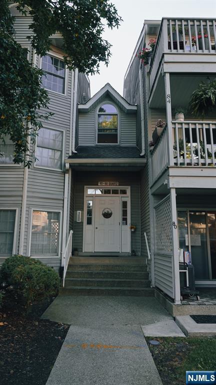 80 Quartz Lane,Paterson, NJ 07501