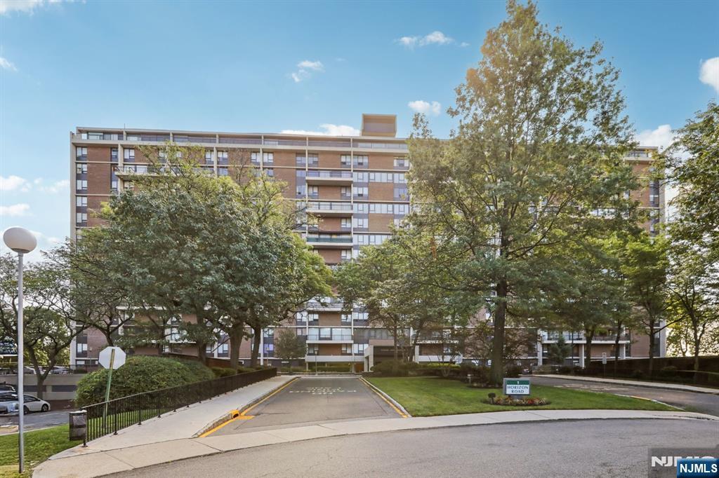 1 Horizon Road,Fort Lee, NJ 07024