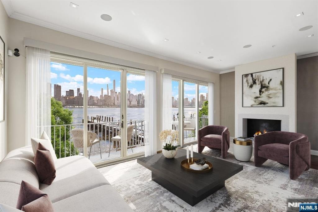 443 Albany Court,West New York, NJ 07093