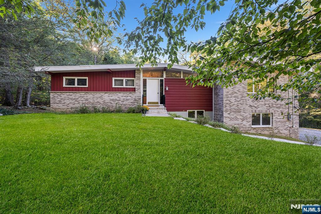 38 Tulip Avenue,Ringwood, NJ 07456