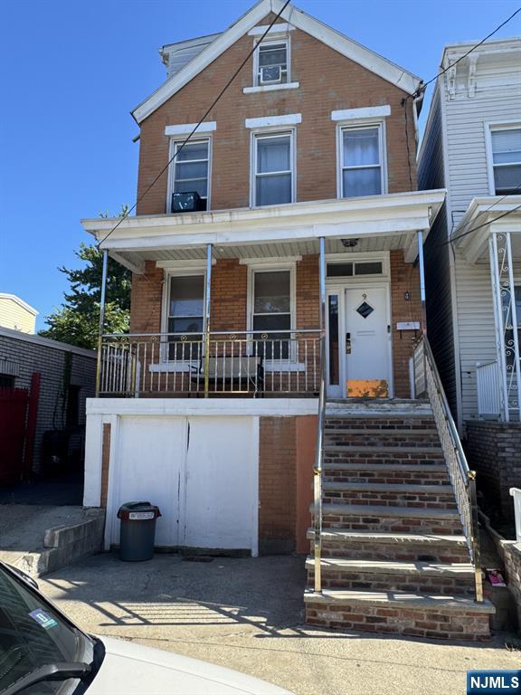 9 15th Street,Bayonne, NJ 07002
