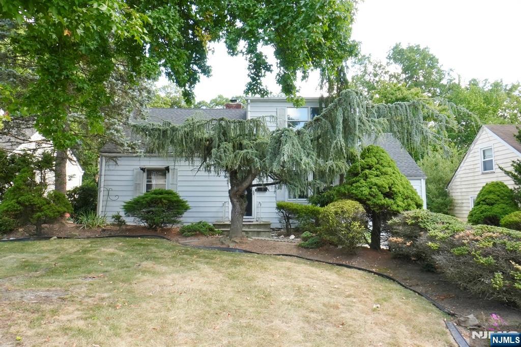 25 Glenview Drive,West Orange, NJ 07052