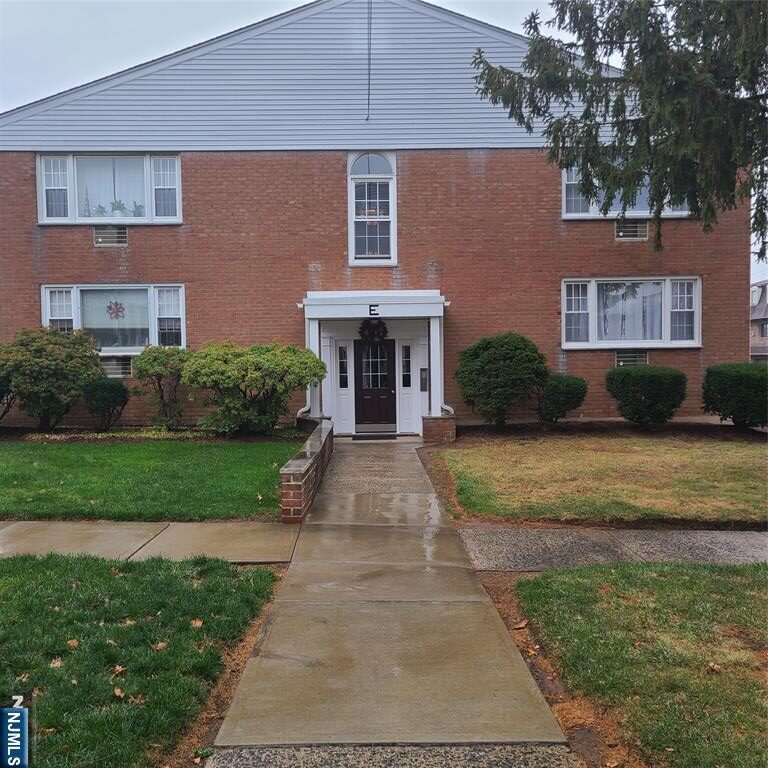 565 Grove ,Clifton, NJ 07013