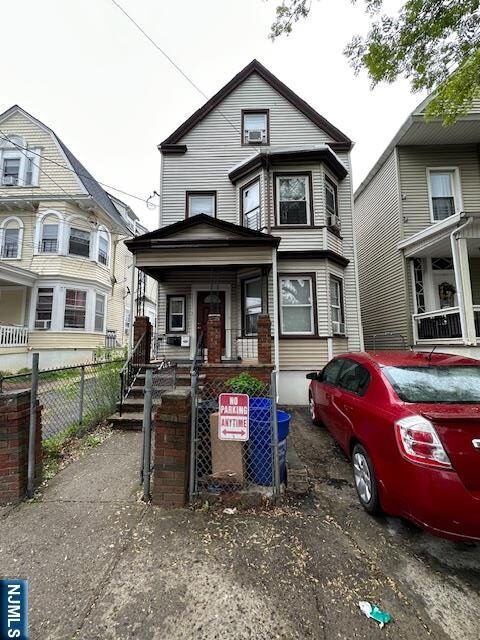 323 7th Street,Newark, NJ 07107