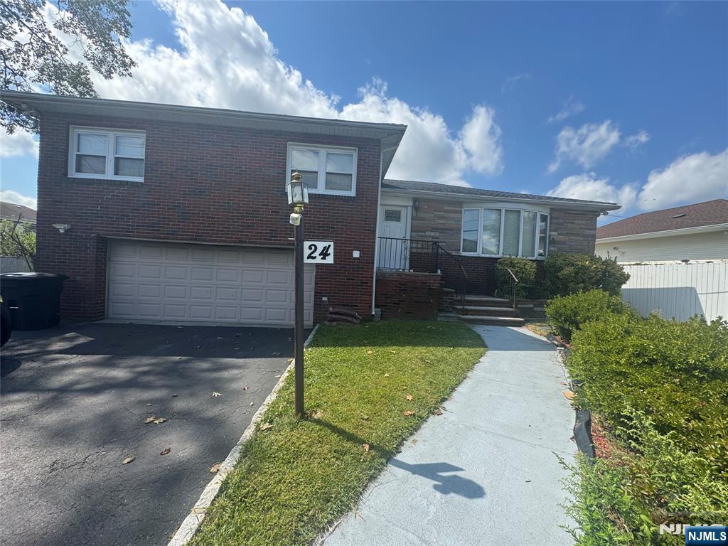 24 John Street,Englewood Cliffs, NJ 07632