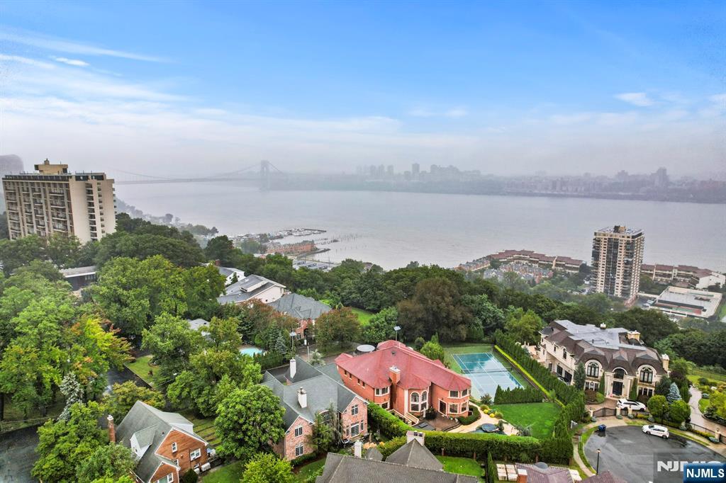 1 Euclid Road,Fort Lee, NJ 07024