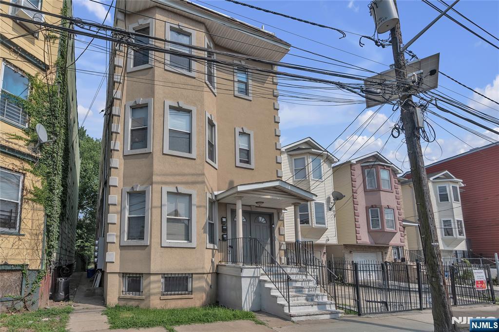 534 11th Street,Newark, NJ 07103