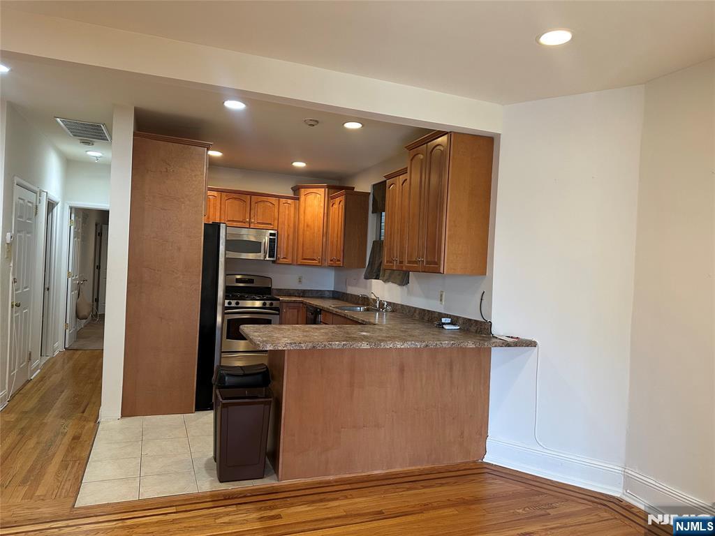 731A ANDERSON Avenue,Cliffside Park, NJ 07010