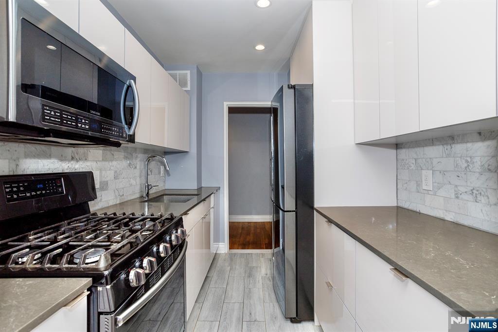 2160 Center Avenue,Fort Lee, NJ 07024