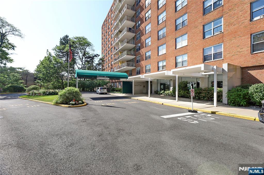 301 Beech Street,Hackensack, NJ 07601