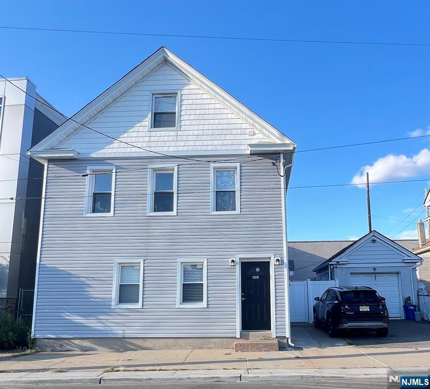 132 Lodi Street,Hackensack, NJ 07601