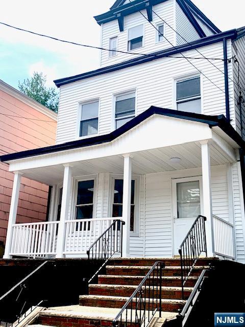 215 Jewett Avenue,Jersey City, NJ 07304