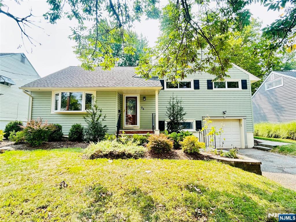 28 Urma Place,Bloomfield, NJ 07003