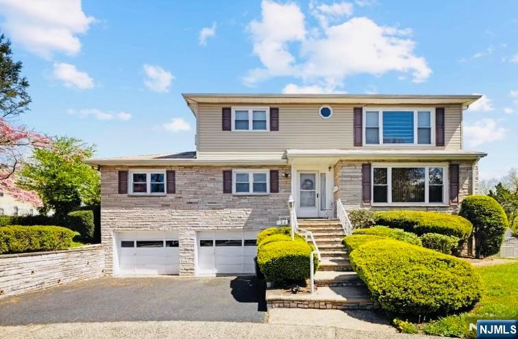 26 Pilgrim Court,Bloomfield, NJ 07003